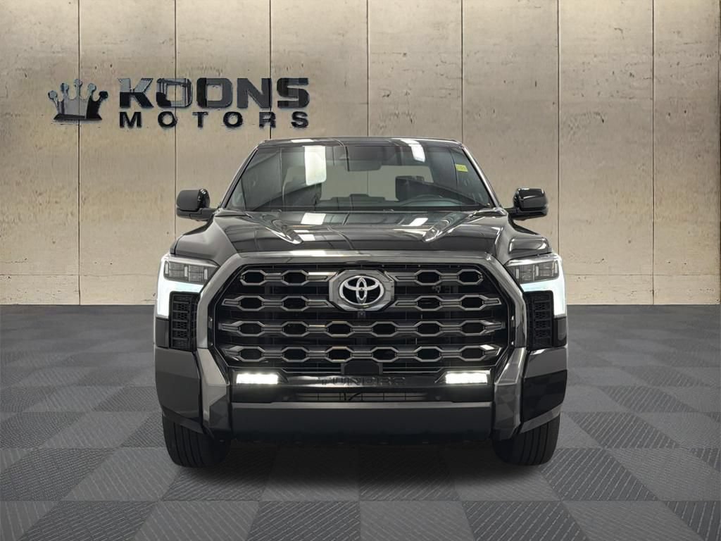 Used 2023 Toyota Tundra Platinum w/ Advanced Package AWD/4WD video 3