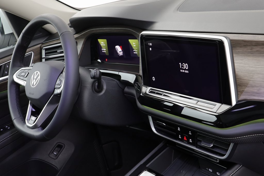 New 2026 Volkswagen Atlas SEL Premium R-Line image 21