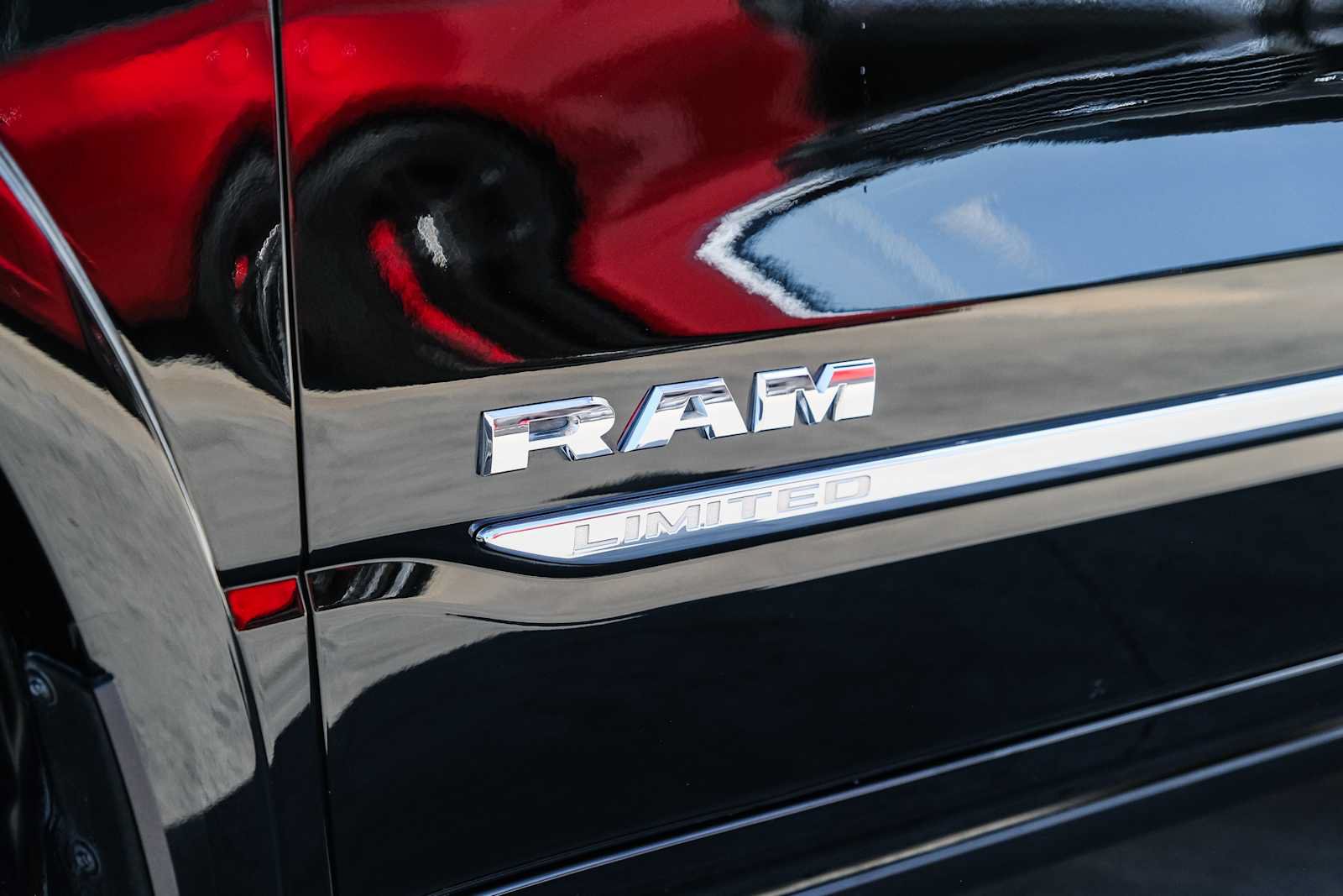 Used 2022 RAM 1500 Limited AWD/4WD image 4