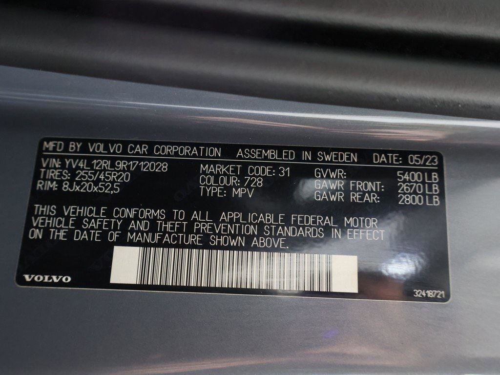 Used 2024 Volvo XC60 B5 Plus image 56