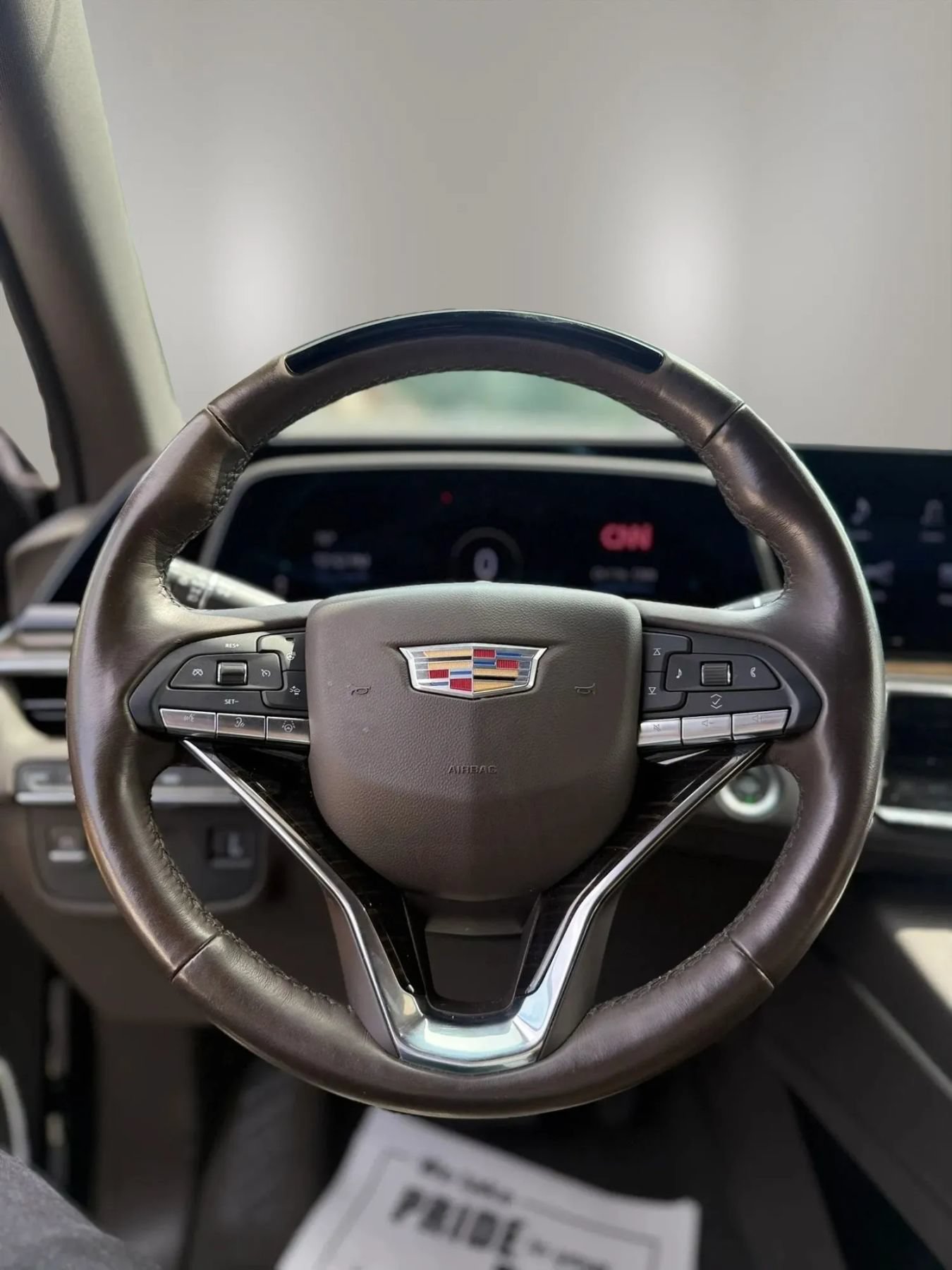 Used 2023 Cadillac Escalade Premium Luxury w/ LPO, Floor Liner Package AWD/4WD image 17