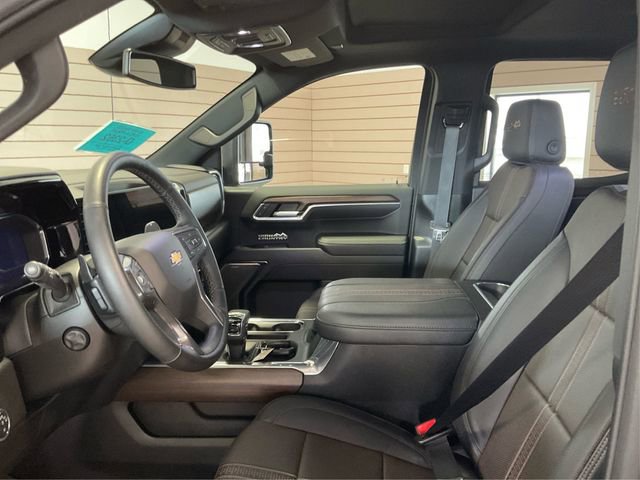 Used 2024 Chevrolet Silverado 1500 High Country w/ High Country Premium Package image 10