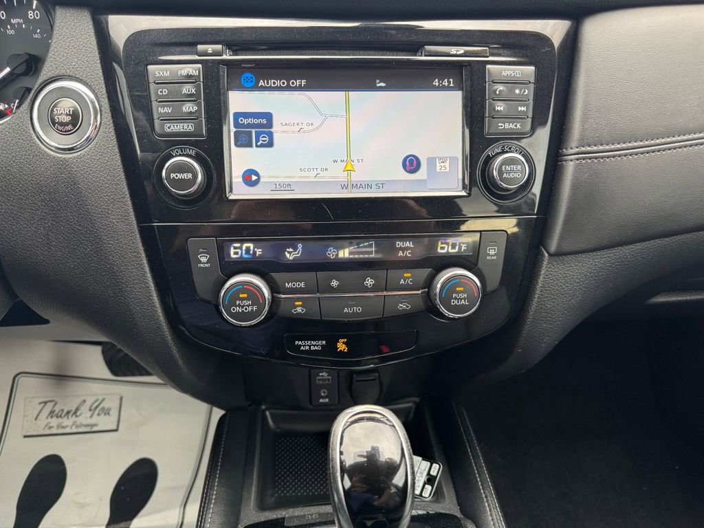 Used 2017 Nissan Rogue SL image 29