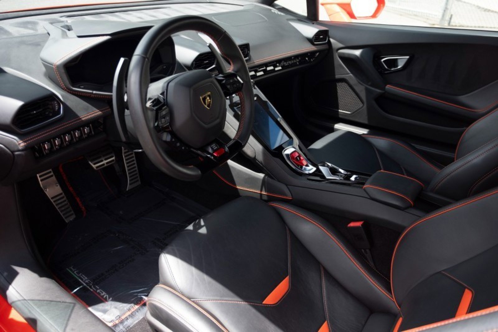 Used 2020 Lamborghini Huracan EVO AWD/4WD image 19