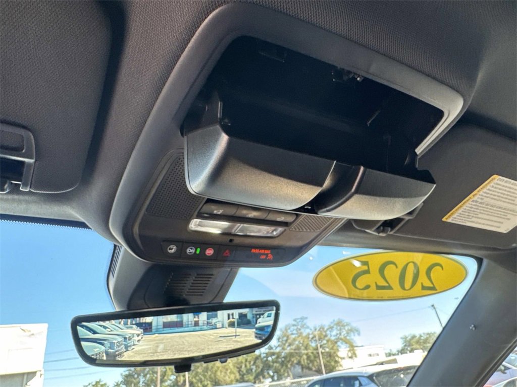 Used 2025 Chevrolet Equinox ACTIV w/ Safety and Technology Package image 49