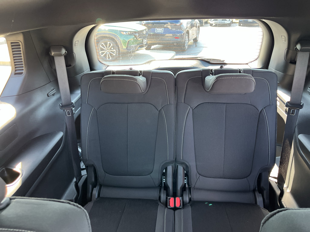 Used 2025 Jeep Grand Cherokee L Laredo RWD image 35