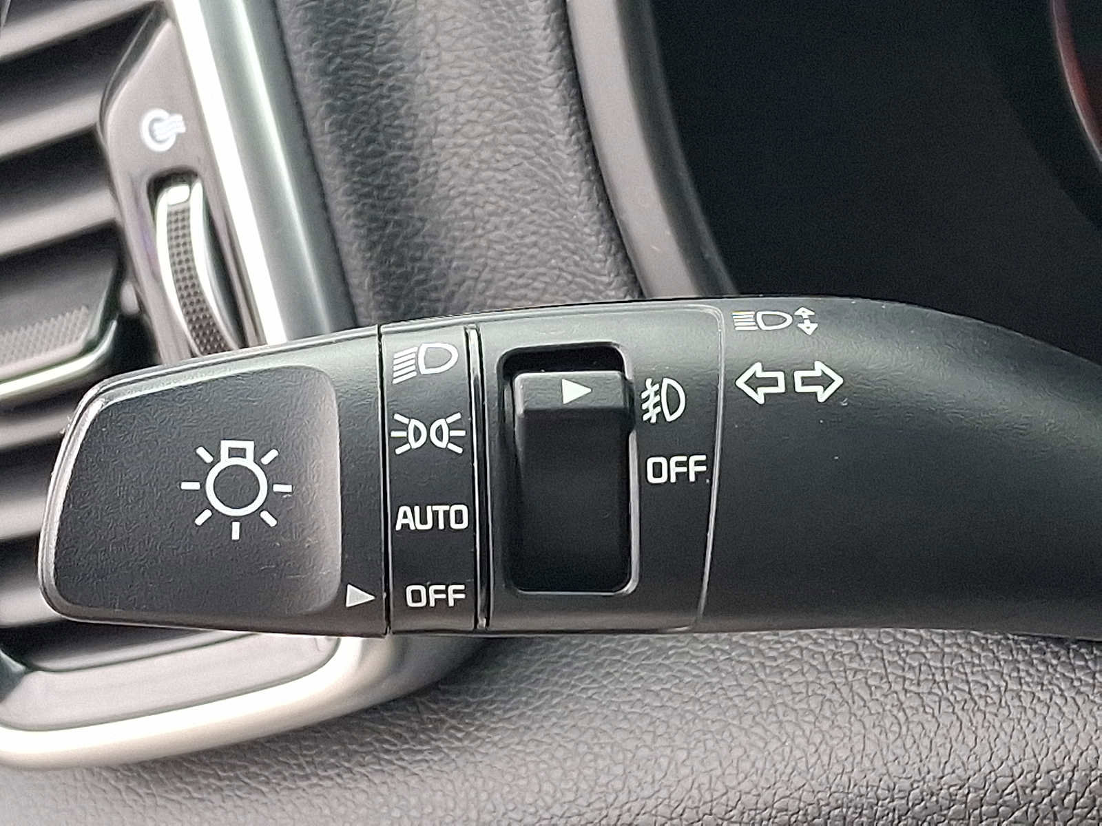 Used 2020 Kia Sportage EX w/ Option Group 15 image 27