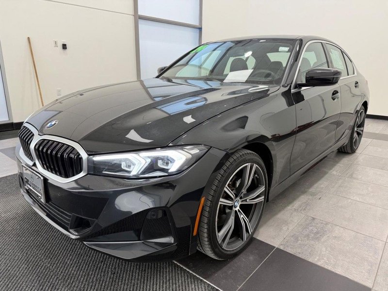Used 2024 BMW 330i xDrive Sedan w/ Premium Package image 6