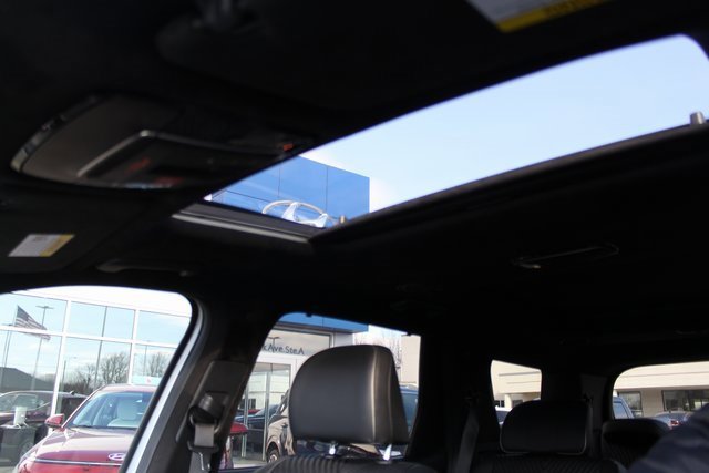 Used 2023 Hyundai Palisade Calligraphy image 25