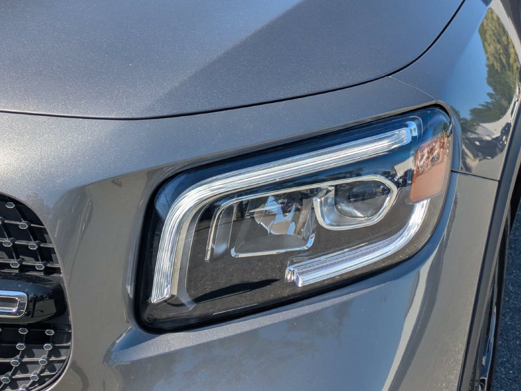 Used 2022 Mercedes-Benz GLB 250 image 13