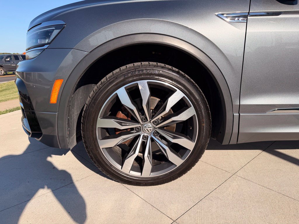 Used 2020 Volkswagen Tiguan SEL Premium R-Line w/ 3rd Row Seat Package AWD/4WD image 14
