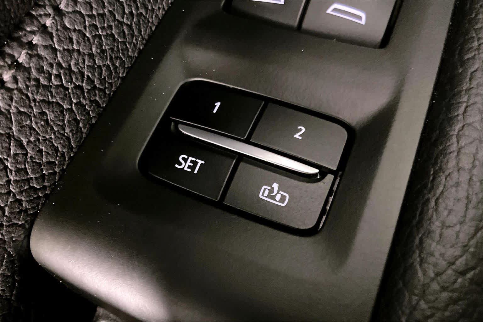 Used 2022 GMC Yukon Denali AWD/4WD image 31