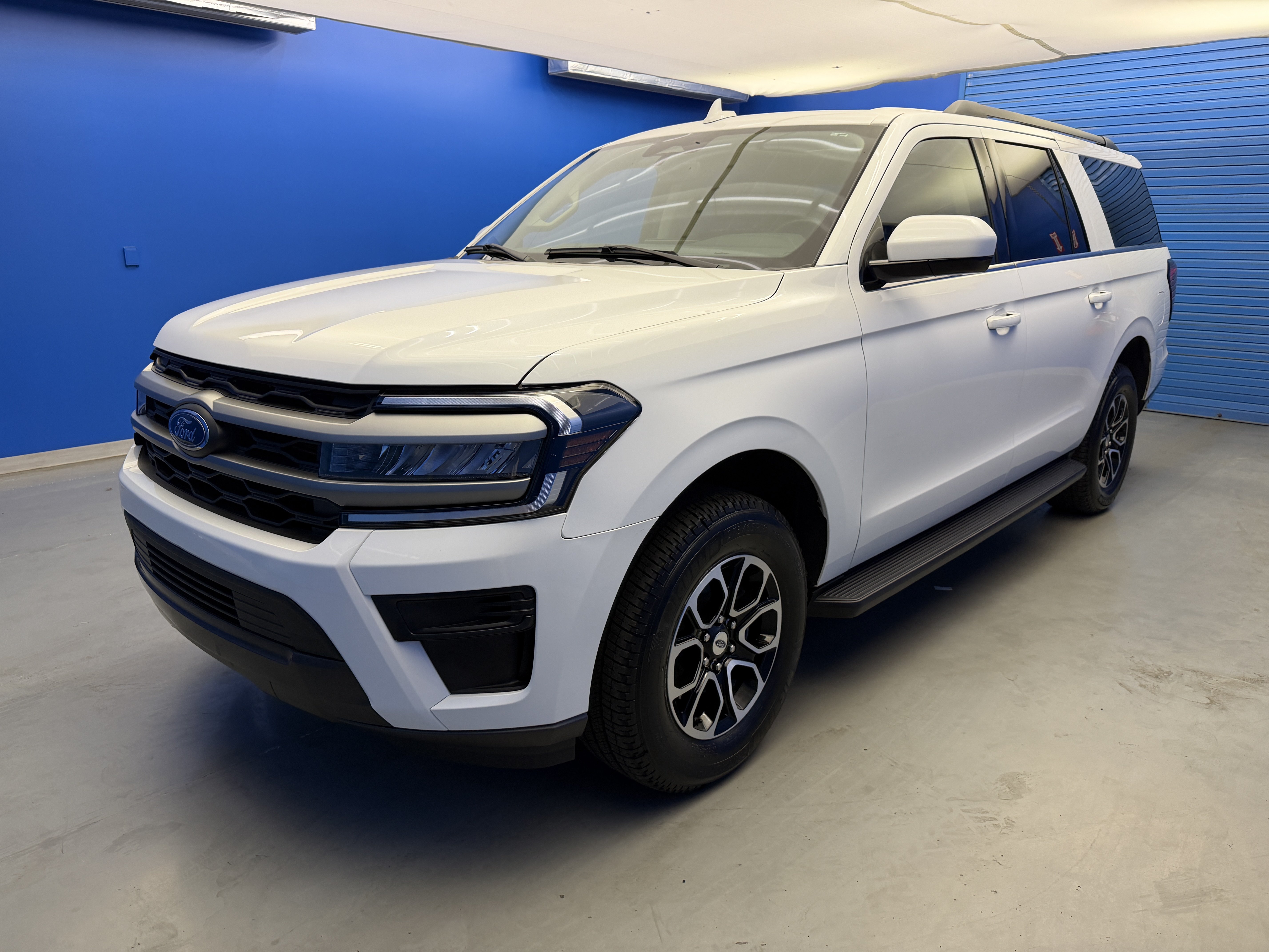 Used 2024 Ford Expedition Max XLT AWD/4WD image 4