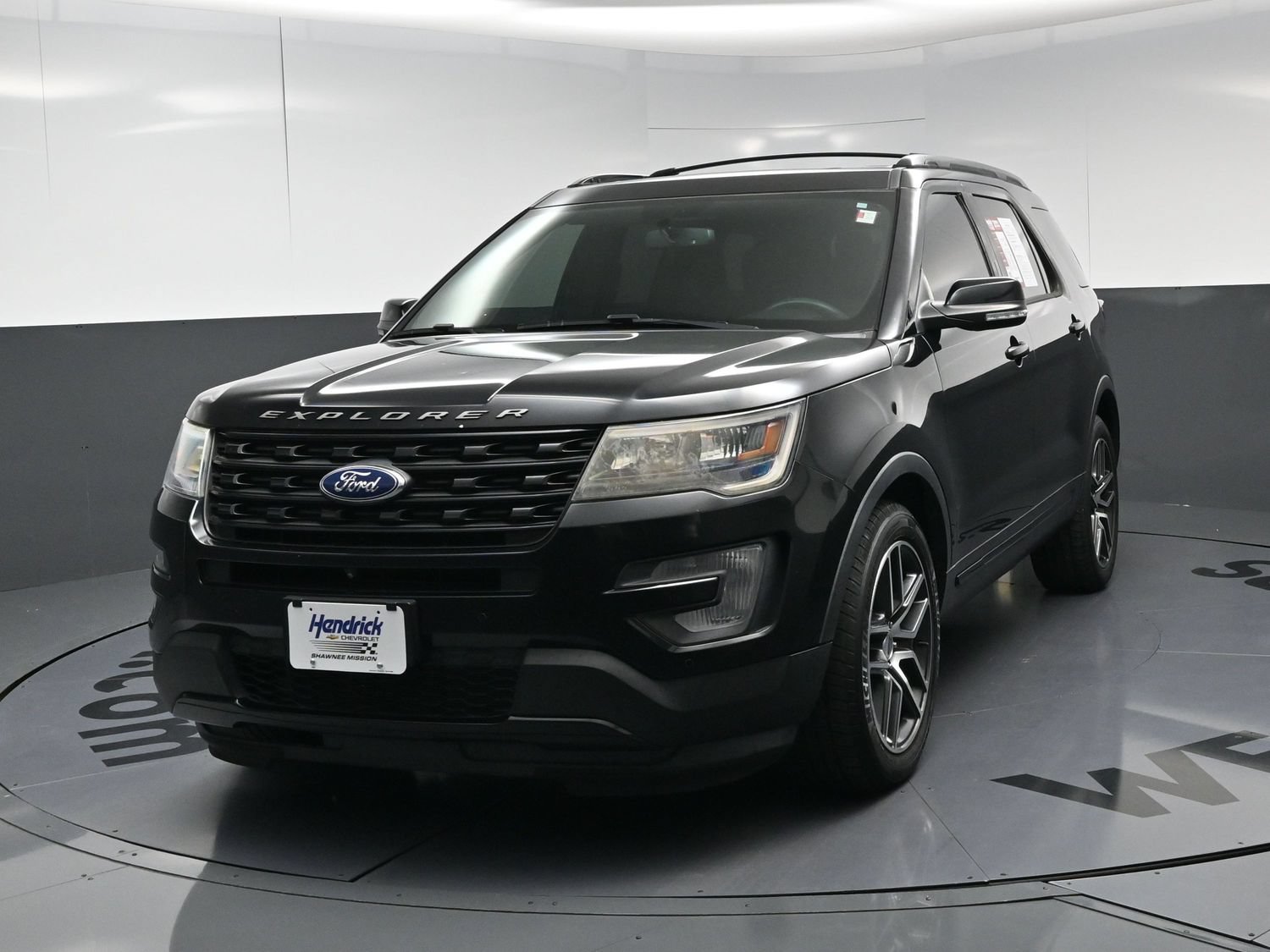 Used 2017 Ford Explorer Sport w/ Equipment Group 401A AWD/4WD image 11