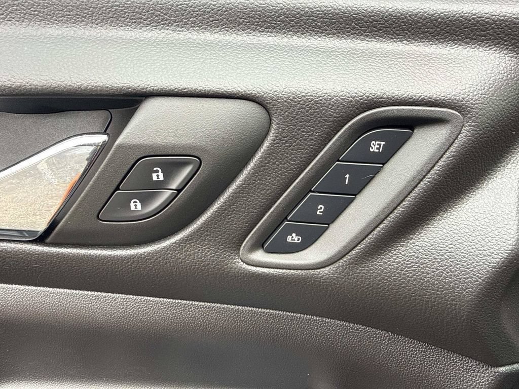 Used 2023 GMC Acadia AT4 w/ Preferred Package AWD/4WD image 21