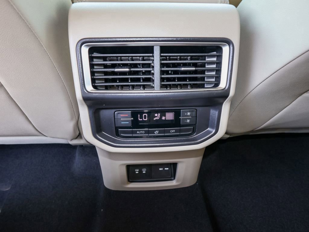 New 2026 Volkswagen Atlas SE image 17