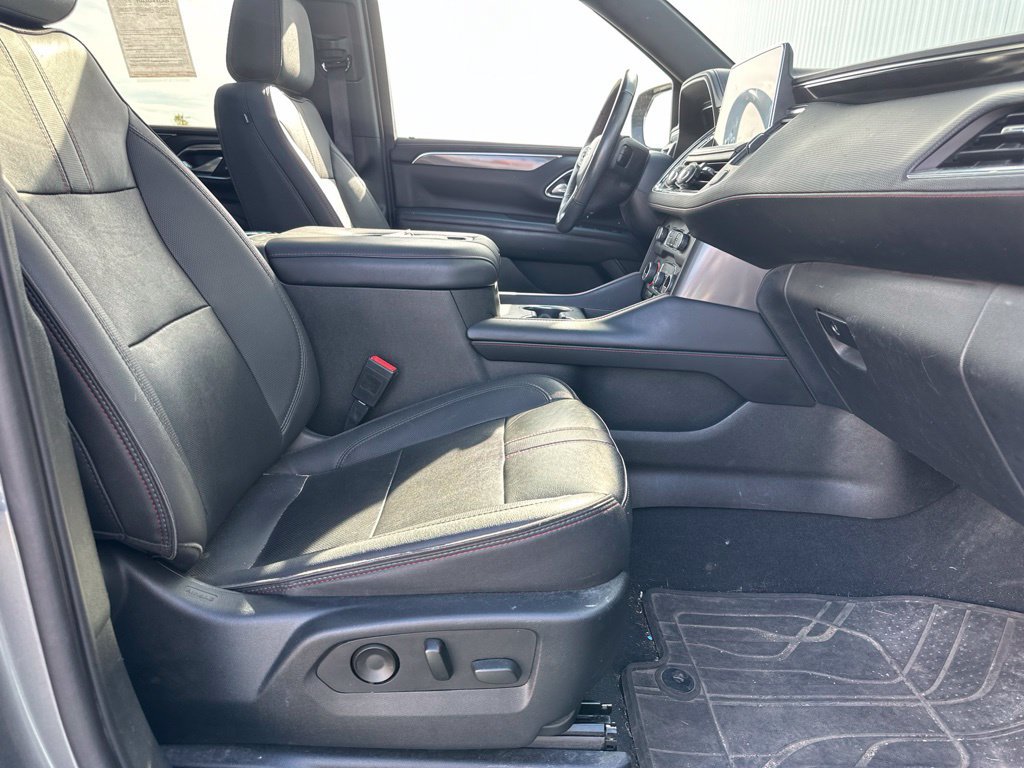 Used 2022 Chevrolet Suburban RST w/ Sport Performance Package AWD/4WD image 36