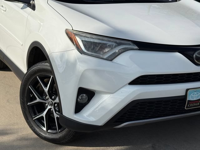 Used 2018 Toyota RAV4 SE w/ Power Extra Value Package FWD image 3