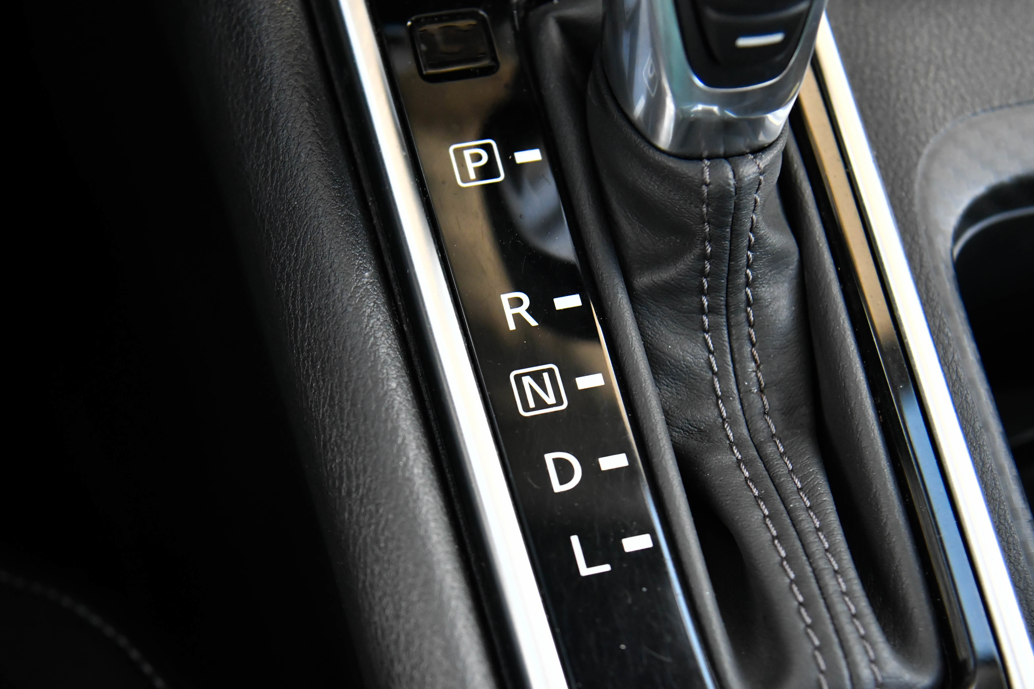 Used 2025 Nissan Sentra SV image 22