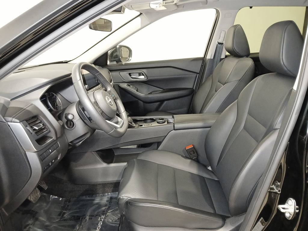 Certified 2024 Nissan Rogue SV w/ SV Premium Package image 10