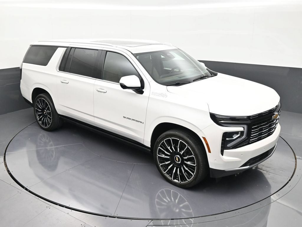 Used 2025 Chevrolet Suburban High Country AWD/4WD image 17