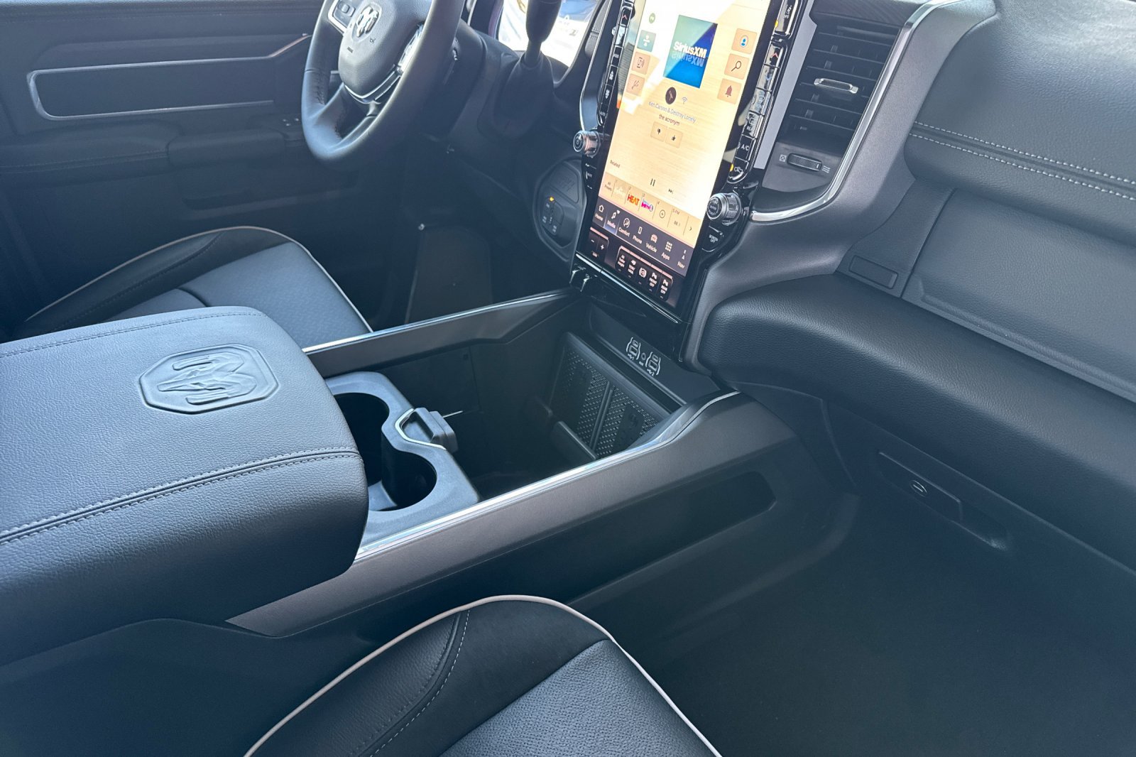 New 2026 RAM 3500 Laramie AWD/4WD image 14