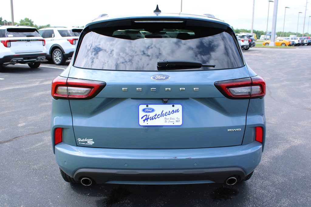 Used 2024 Ford Escape ST-Line w/ Tech Pack #1 AWD/4WD image 8