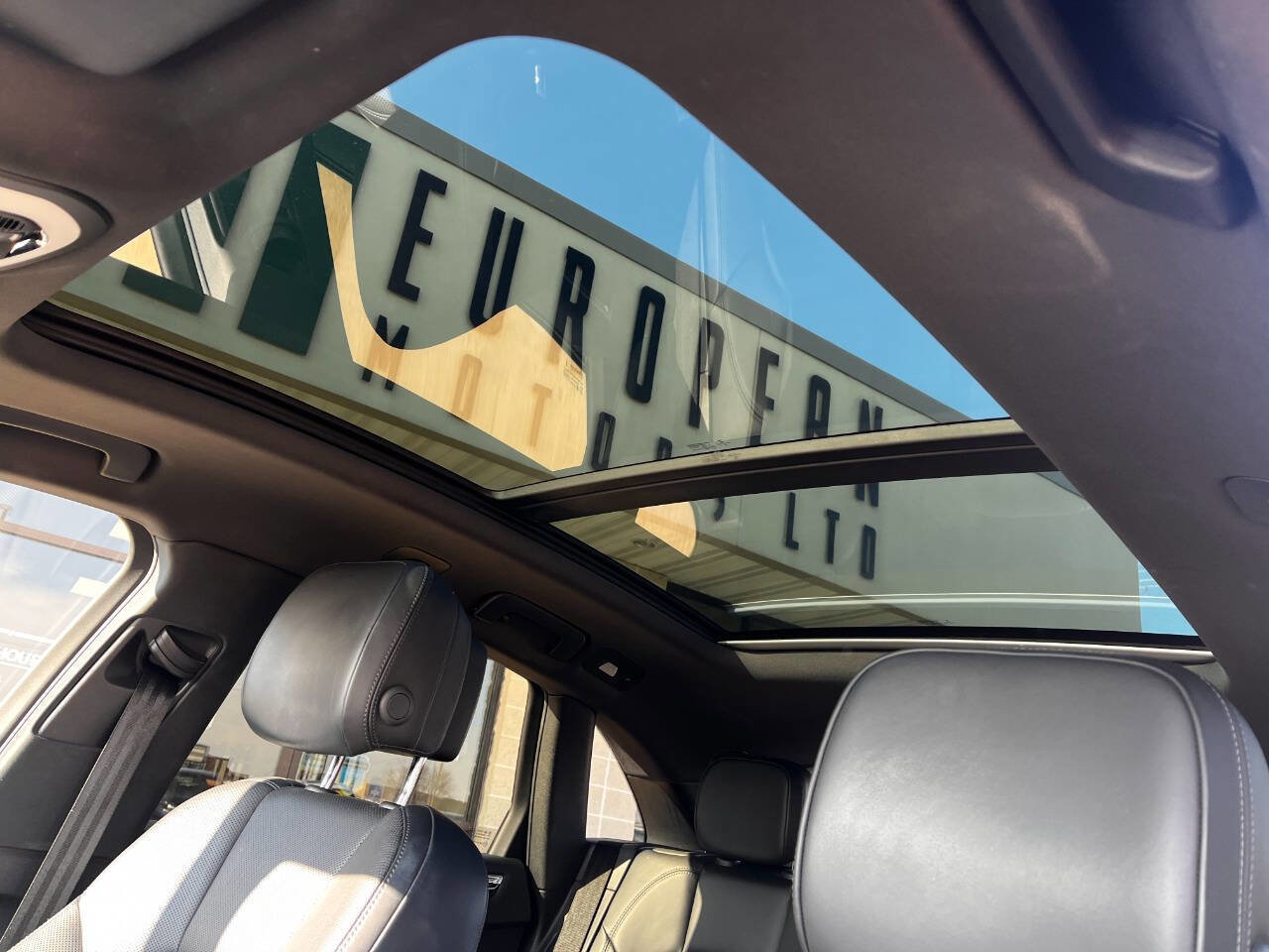 Used 2020 Porsche Macan image 25