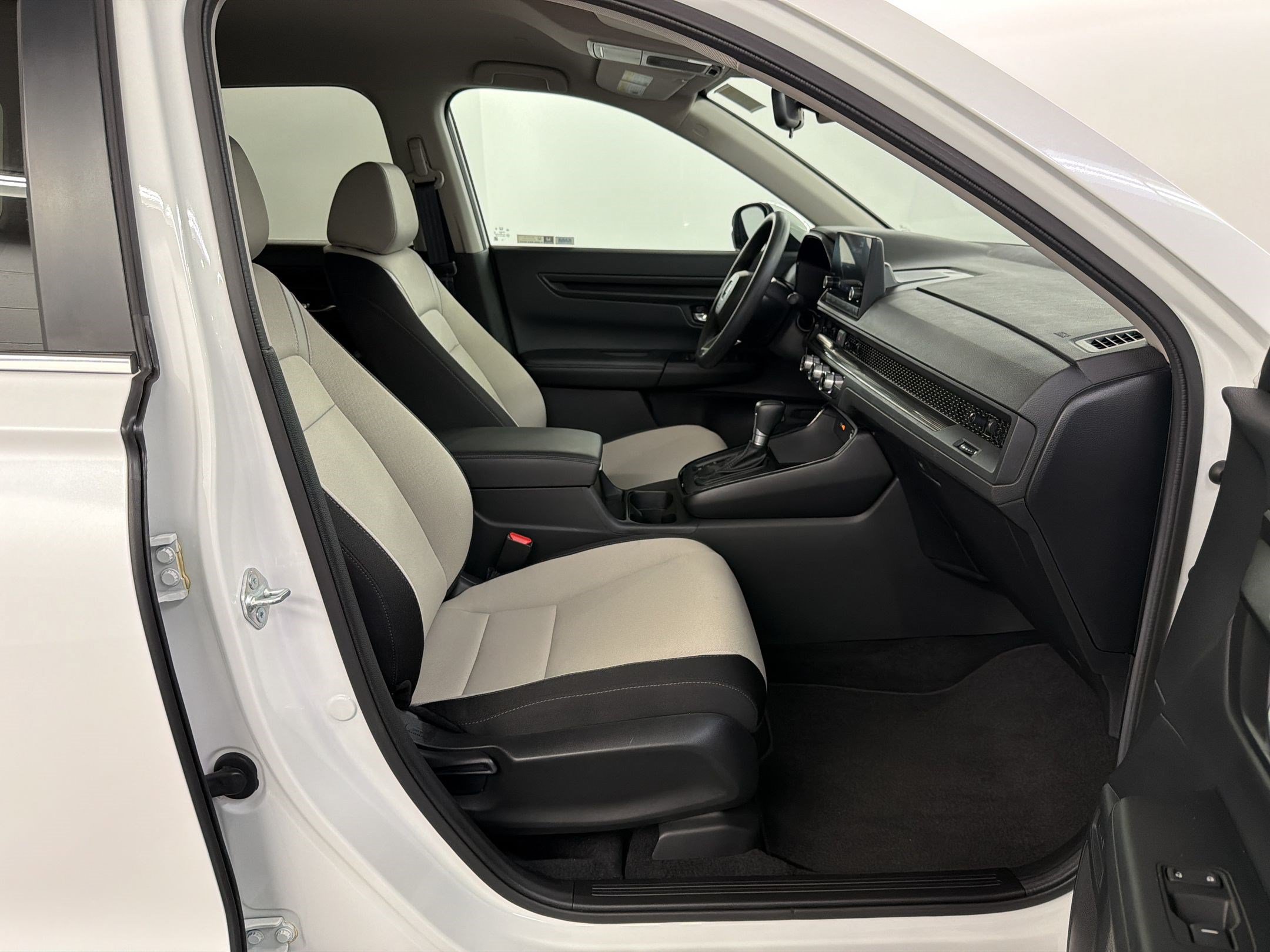 Certified 2025 Honda CR-V LX image 22