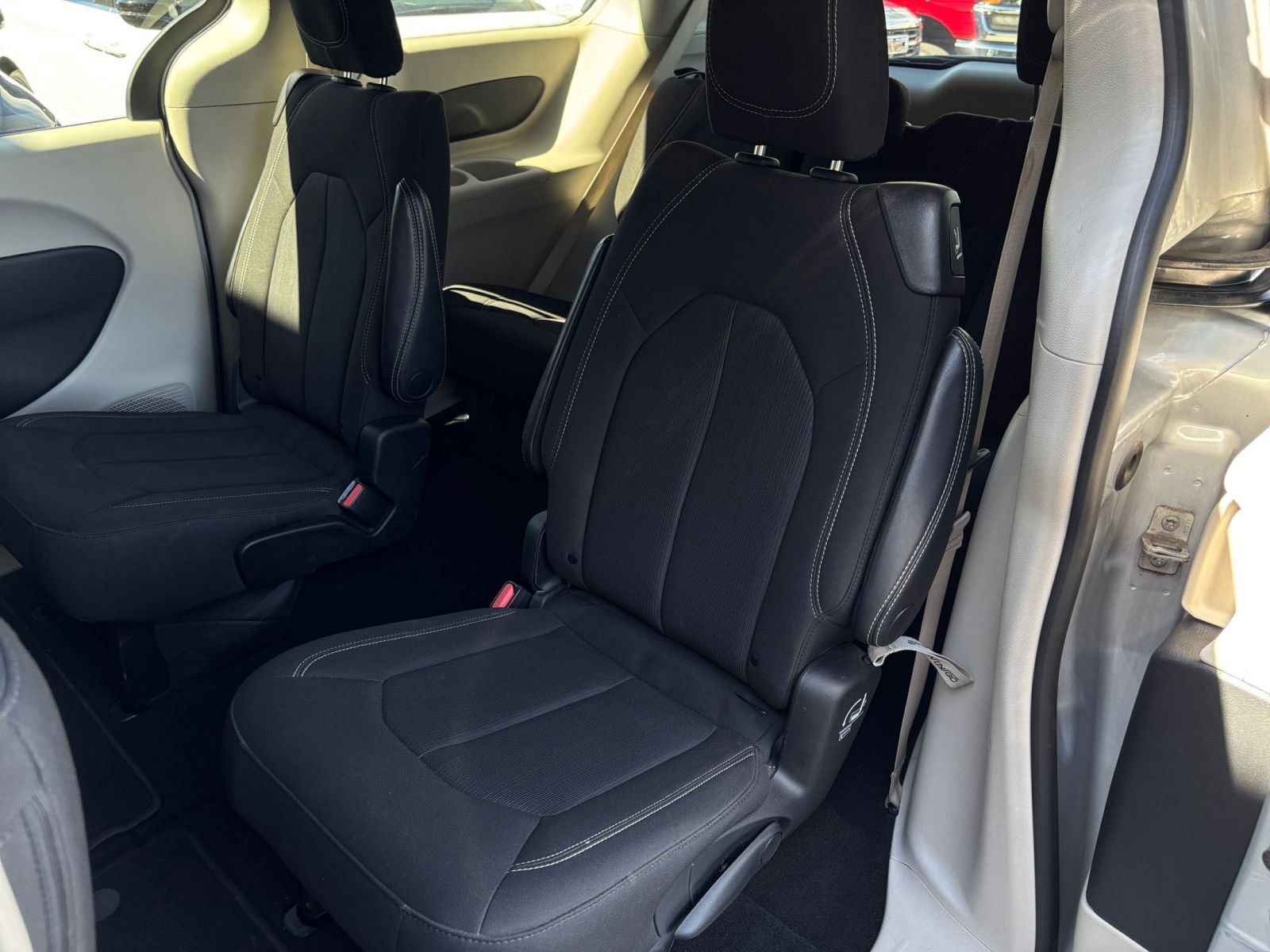 Used 2023 Chrysler Voyager LX FWD image 39