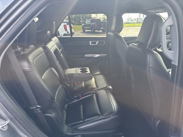 Used 2024 Ford Explorer XLT w/ Equipment Group 202A image 38