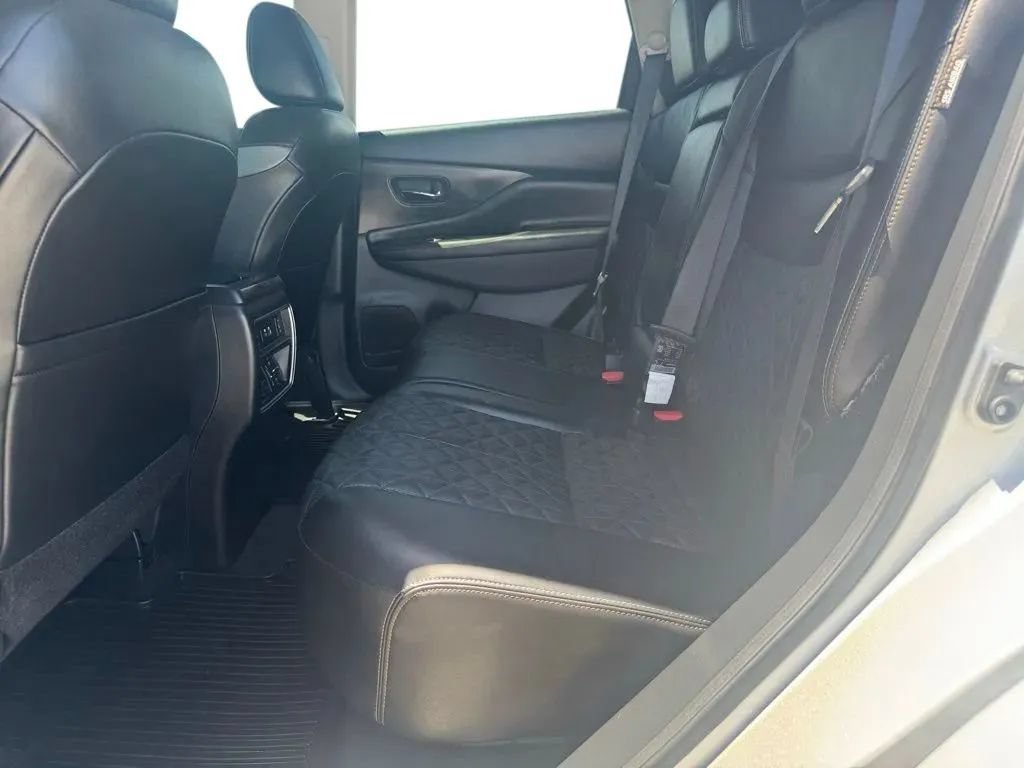 Used 2023 Nissan Murano Platinum w/ Cargo Package FWD image 18