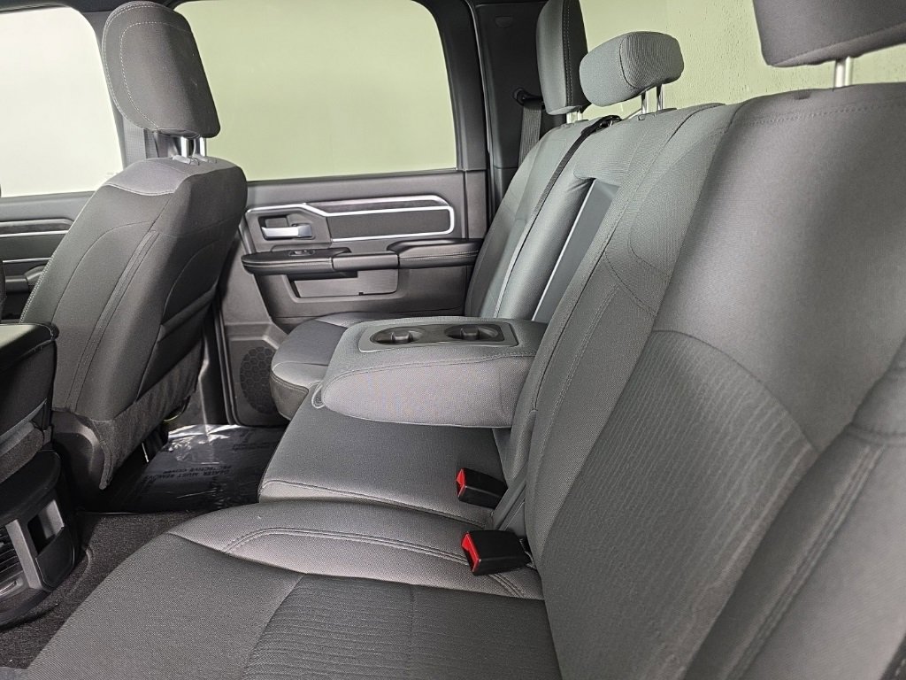 Used 2024 RAM 3500 Big Horn image 33