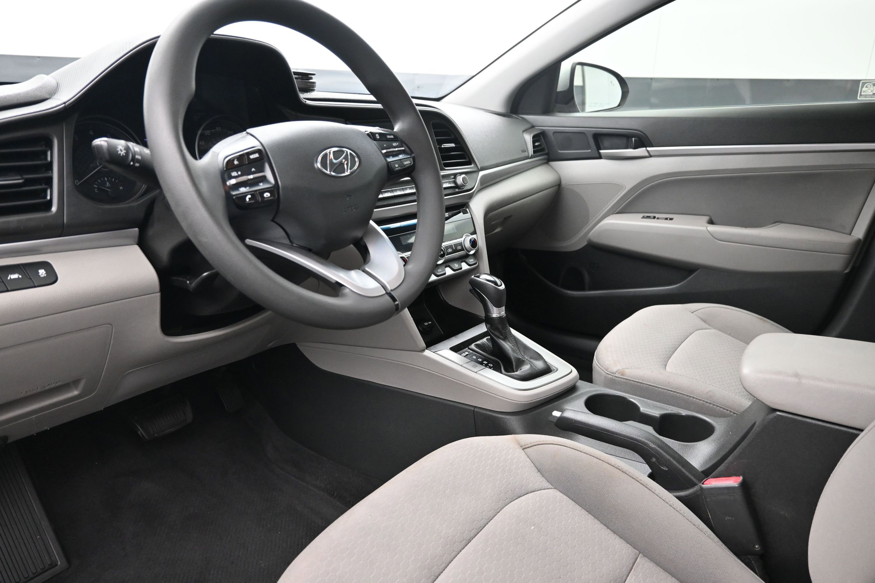 Used 2020 Hyundai Elantra SEL FWD image 10