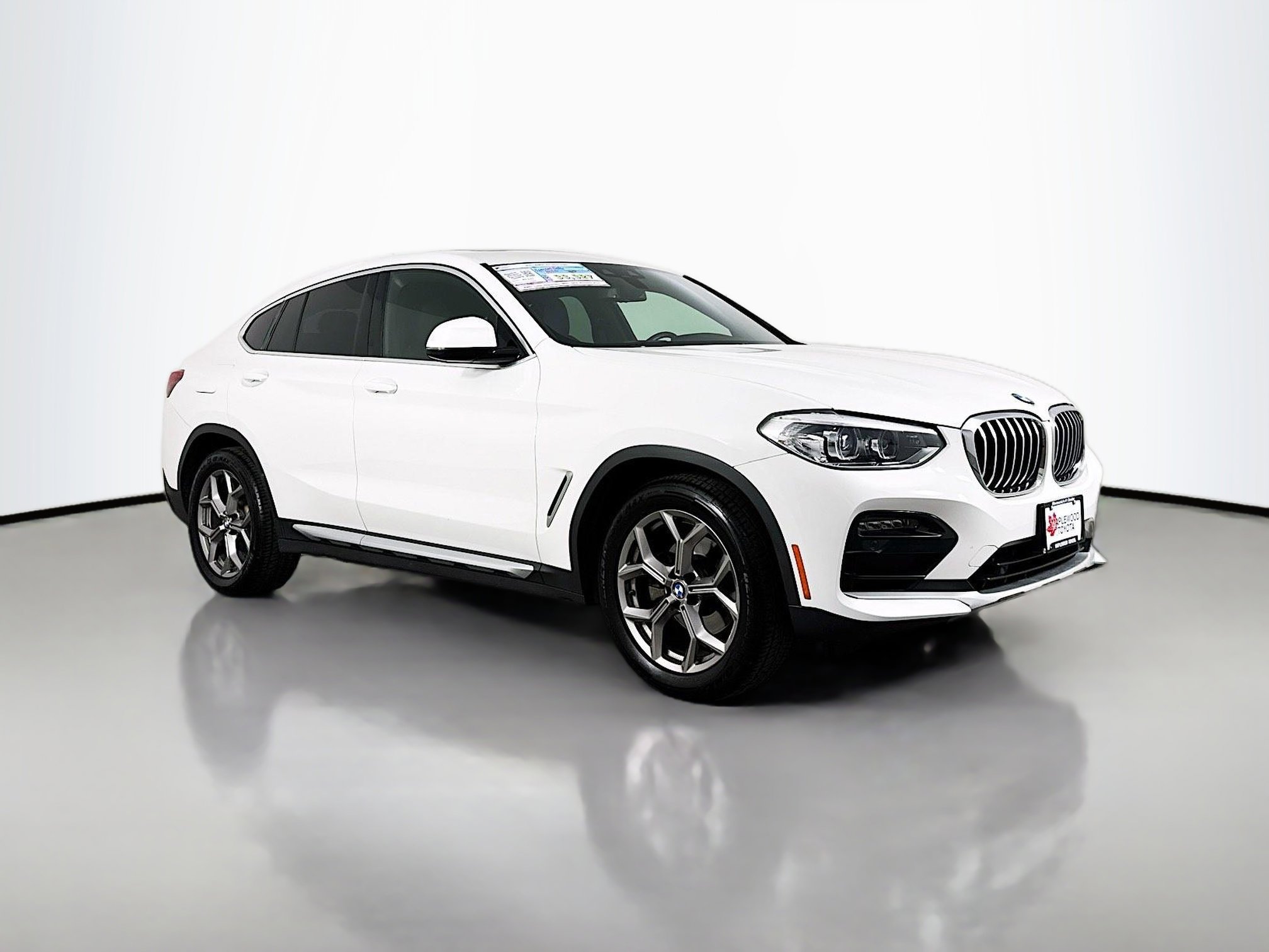 Used 2021 BMW X4 xDrive30i AWD/4WD image 1
