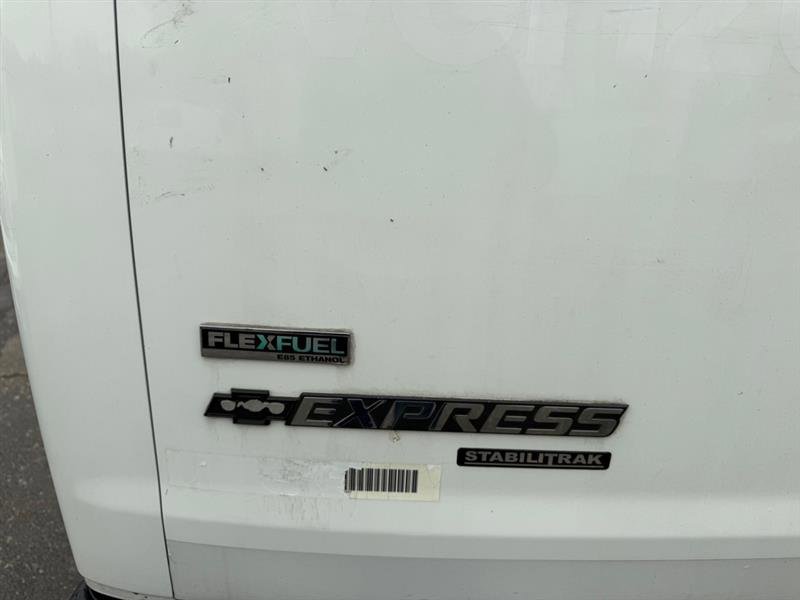 Used 2011 Chevrolet Express 2500 image 37