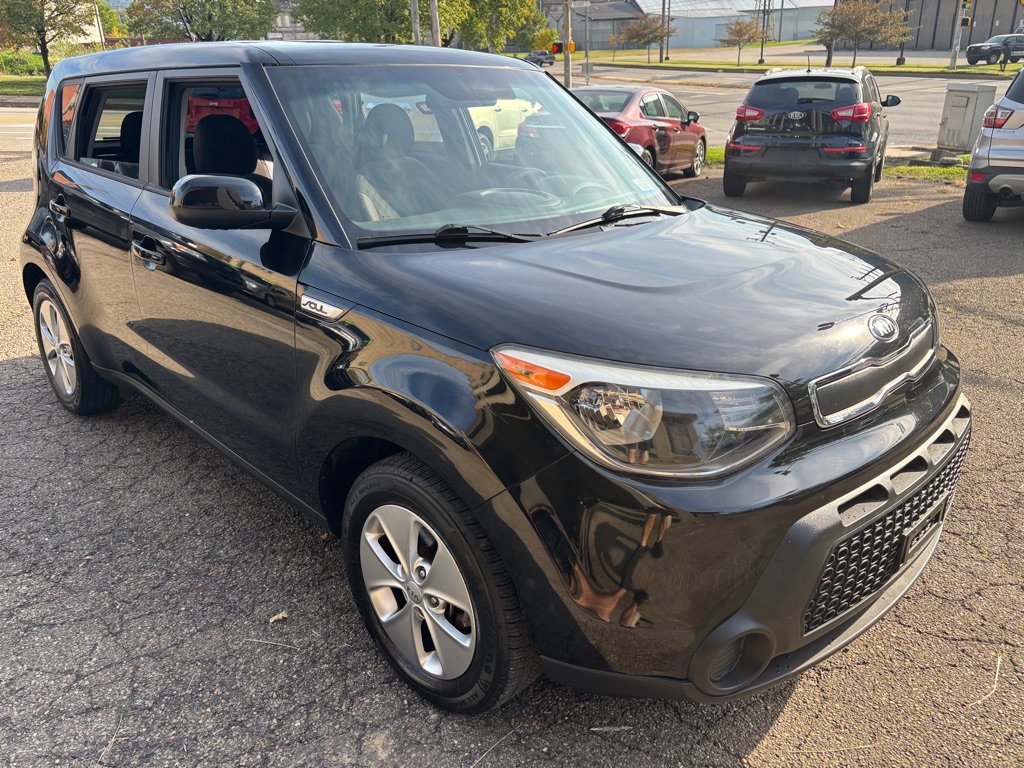 Used 2016 Kia Soul w/ Convenience Package FWD image 3