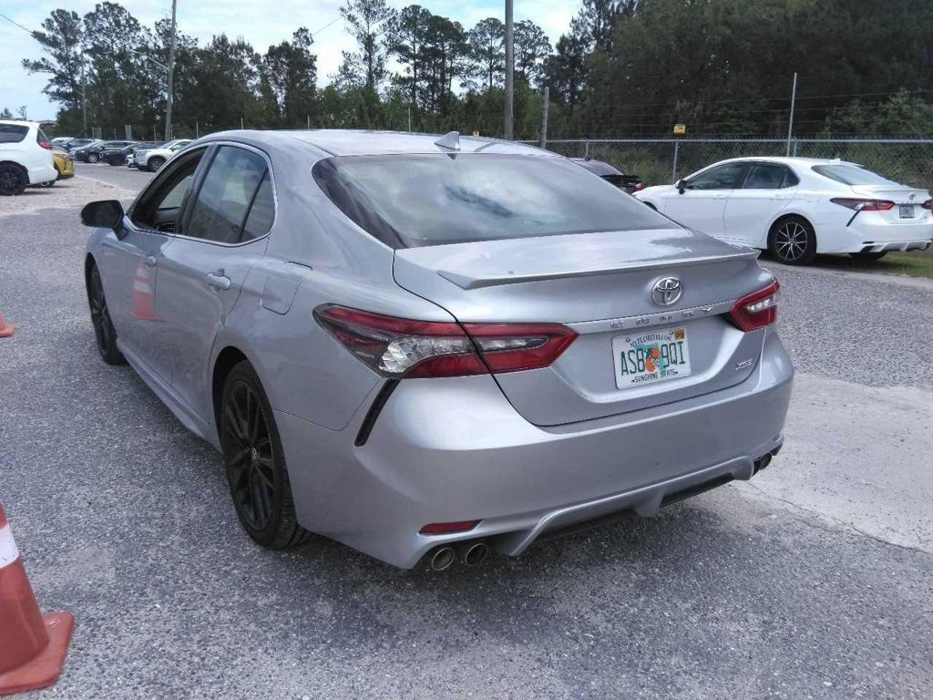 Used 2023 Toyota Camry XSE FWD image 6