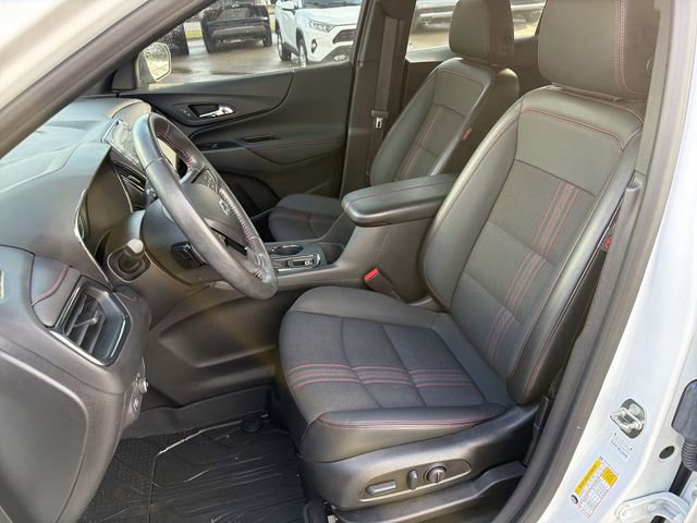 Certified 2022 Chevrolet Equinox RS w/ Infotainment Package image 13