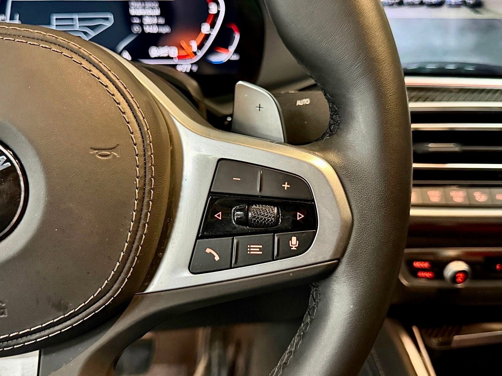 Used 2023 BMW X6 M50i w/ Executive Package image 30