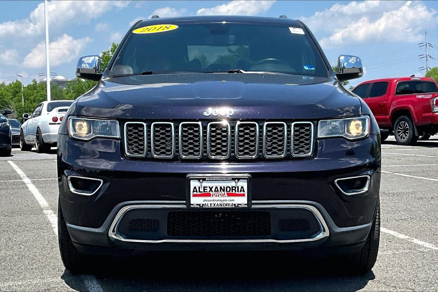 Used 2018 Jeep Grand Cherokee Limited AWD/4WD image 3
