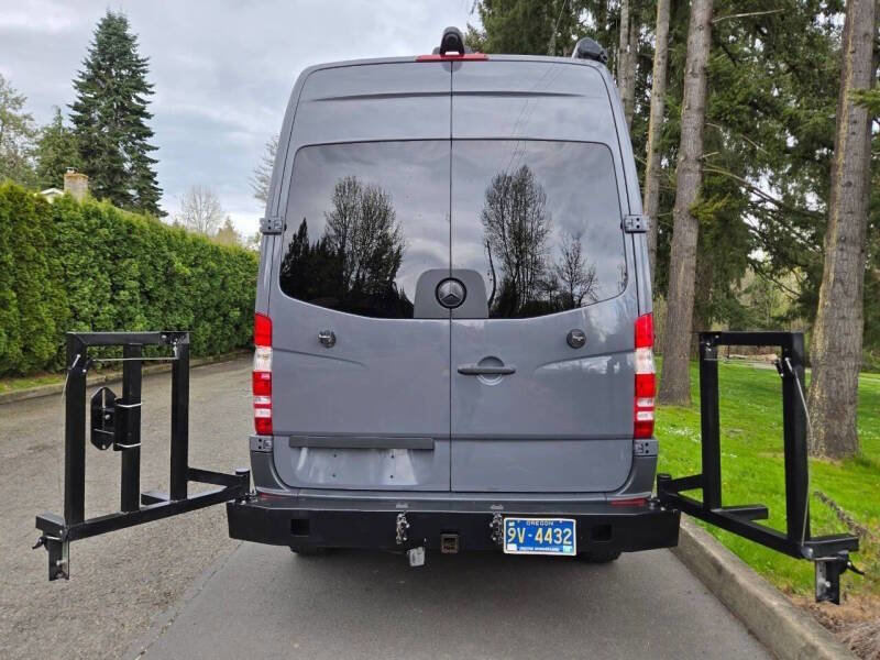 Used 2017 Mercedes-Benz Sprinter 2500 image 10