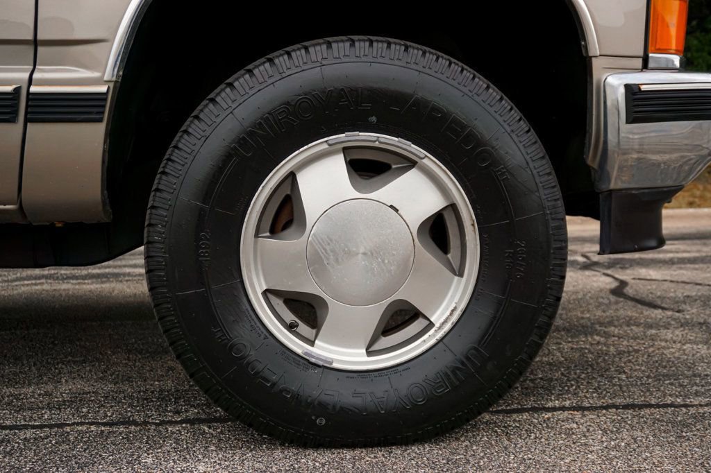 Used 1998 Chevrolet Silverado 1500 4x4 Extended Cab w/ Preferred Equipment Group 2 image 36