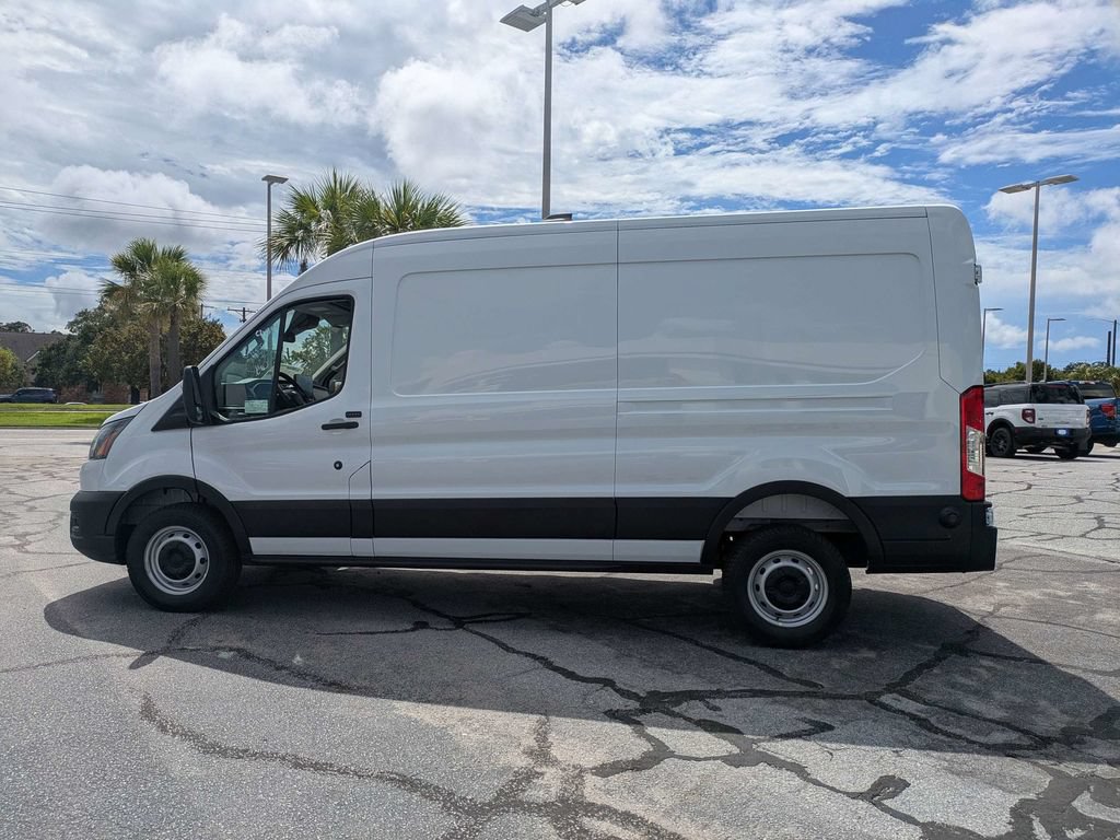 New 2026 Ford Transit 250 148 Medium Roof w/ Load Area Protection Package RWD image 7