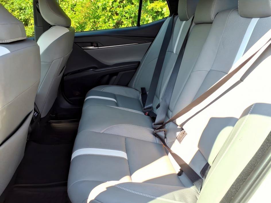 Used 2026 Toyota Camry SE FWD image 12
