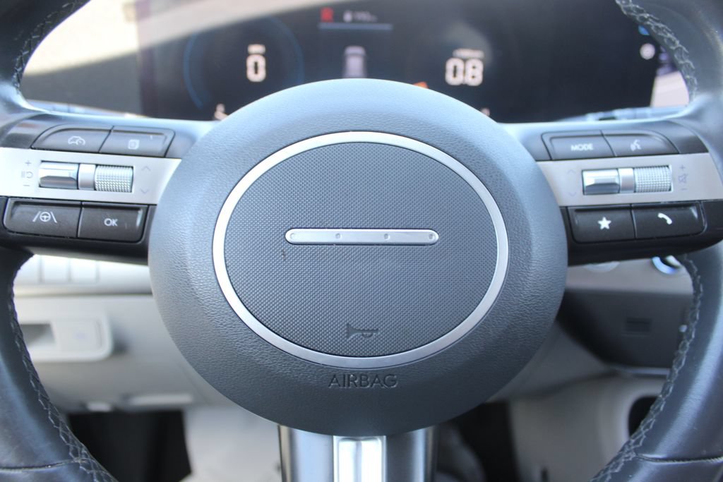 Used 2024 Hyundai Kona SEL FWD image 25