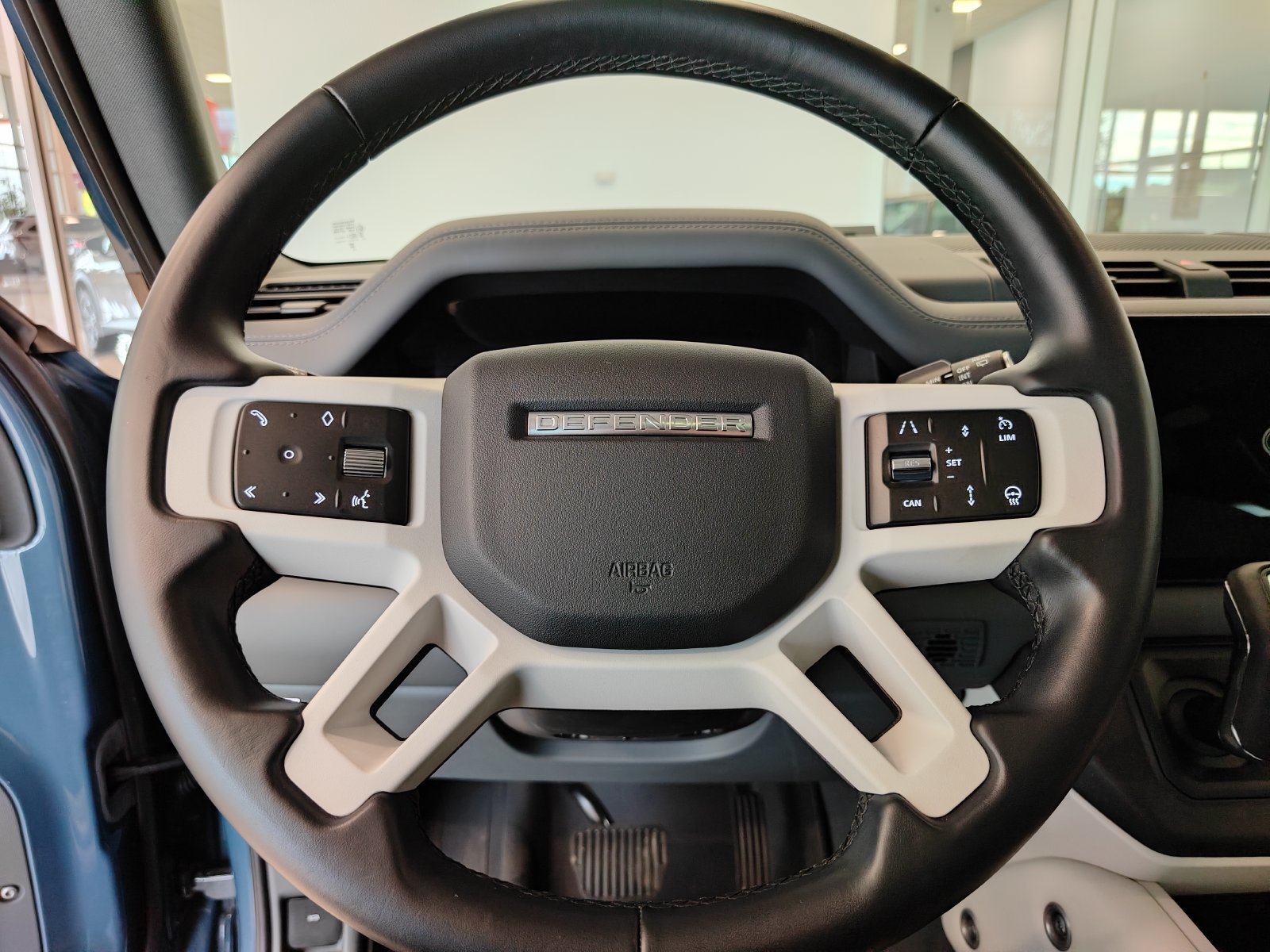 Used 2025 Land Rover Defender 110 S AWD/4WD image 22