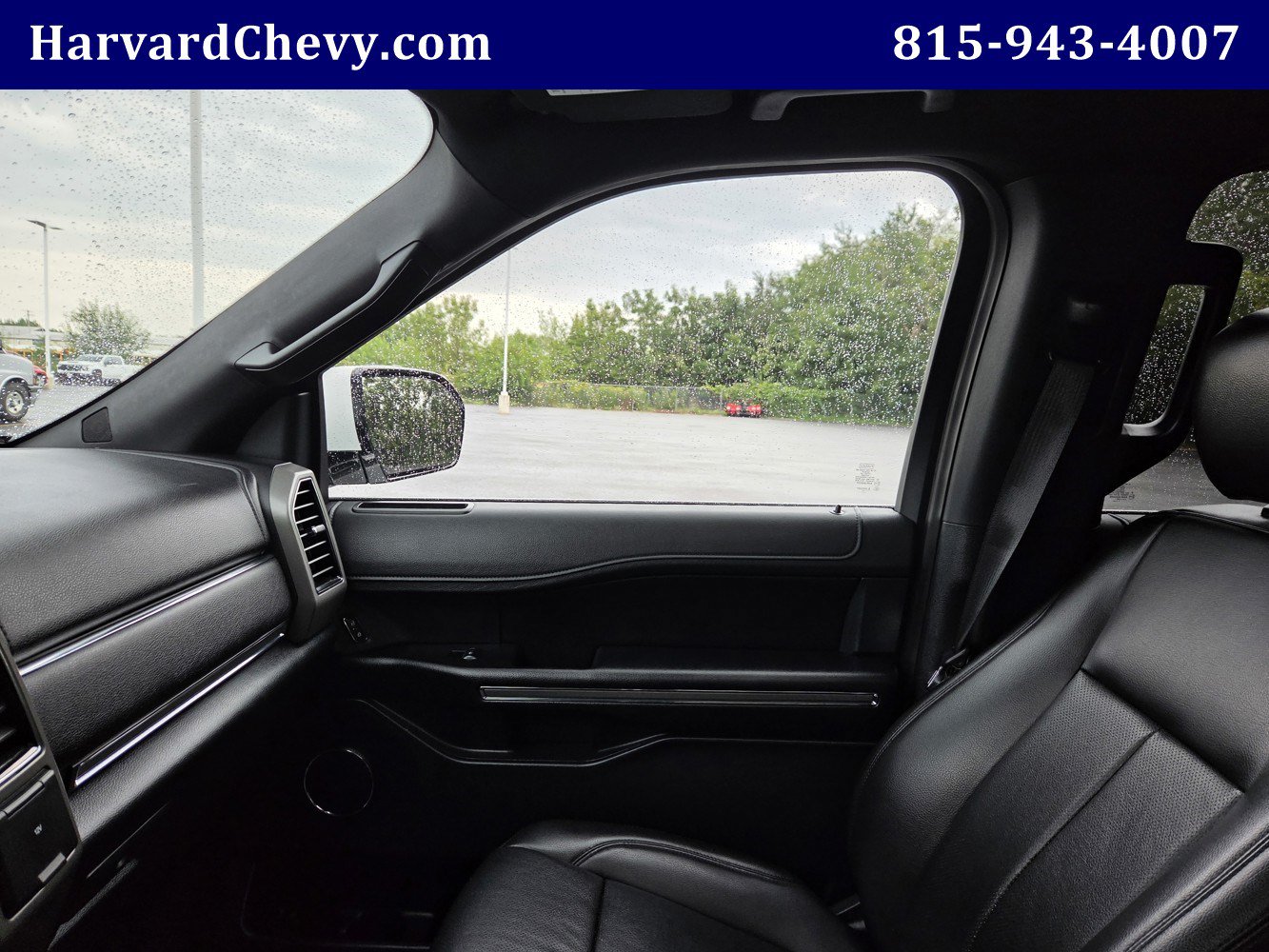 Used 2020 Ford Expedition XLT w/ Equipment Group 202A AWD/4WD image 14