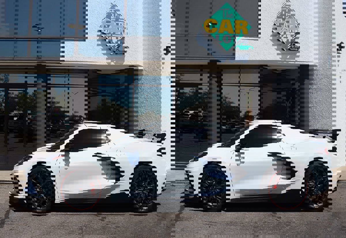 Used 2023 Chevrolet Corvette Stingray Premium Conv w/ Z51 Performance Package image 9