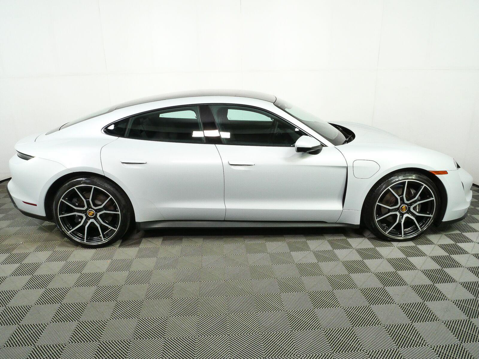 Certified 2023 Porsche Taycan RWD image 25